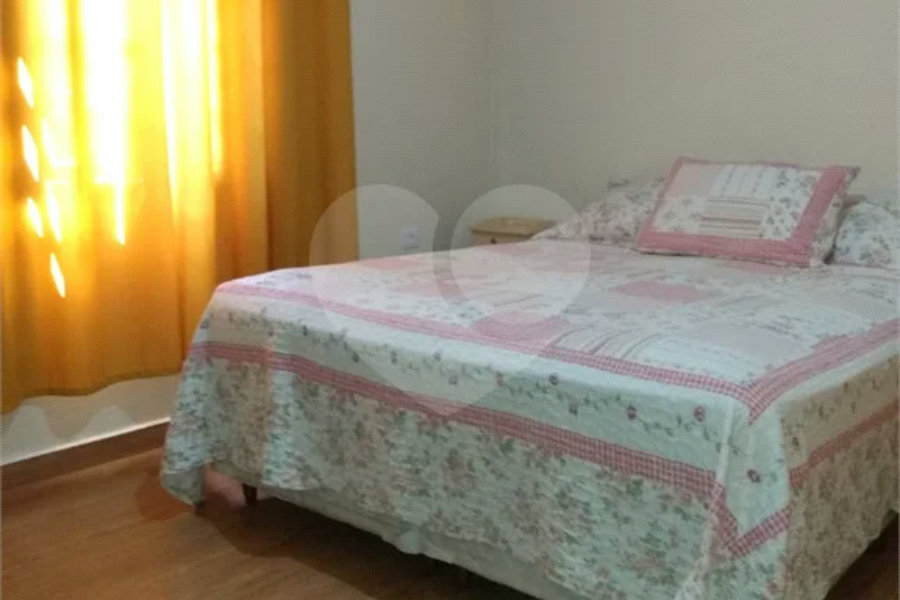 Sobrado à venda com 3 quartos, sendo 1 suíte, em Tremembé, São Paulo, SP