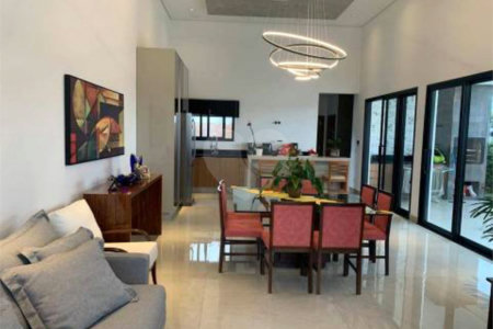 Casa à venda com 2 quartos, sendo 1 suíte, em Pinheirinho, Vinhedo, SP