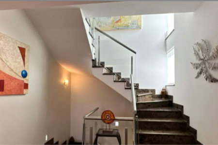 Casa à venda com 4 quartos, sendo 3 suítes, no condomínio Vila das Flores, São Paulo - SP