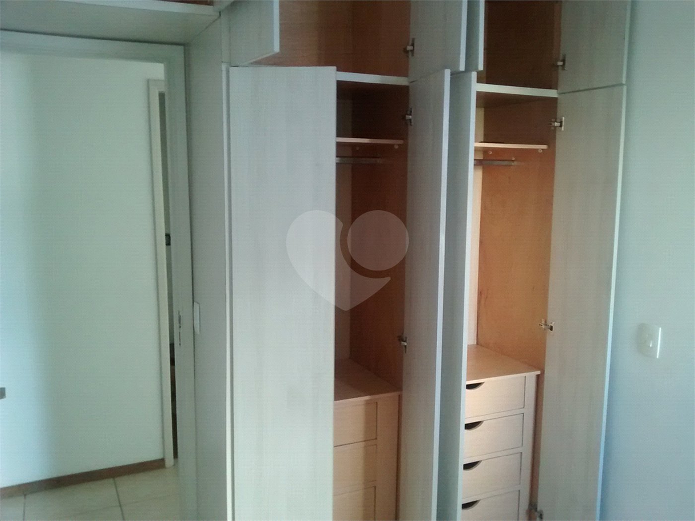 Apartamento à venda com 3 quartos, sendo 1 suíte,  em Cidade Monções, São Paulo, SP