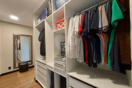 Casa à venda com 6 quartos, sendo 4 suítes, no condomínio Alto do Castelo, Ribeirão Preto - SP