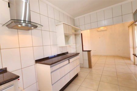 Casa à venda com 3 quartos, sendo 1 suíte, no condomínio Veneto, Araraquara - SP