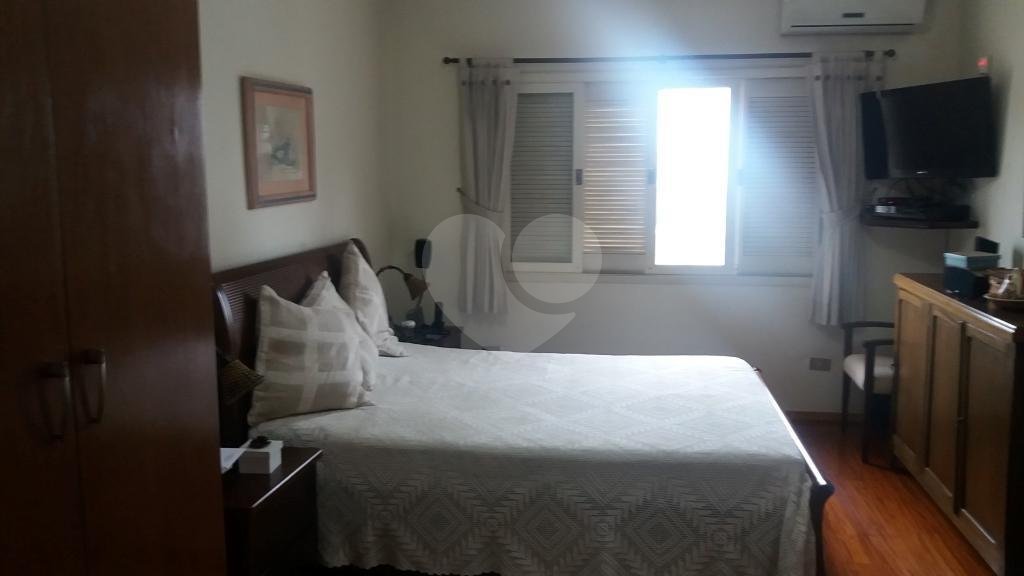 Sobrado à venda com 4 quartos, sendo 1 suíte,  em Santa Teresinha, São Paulo, SP