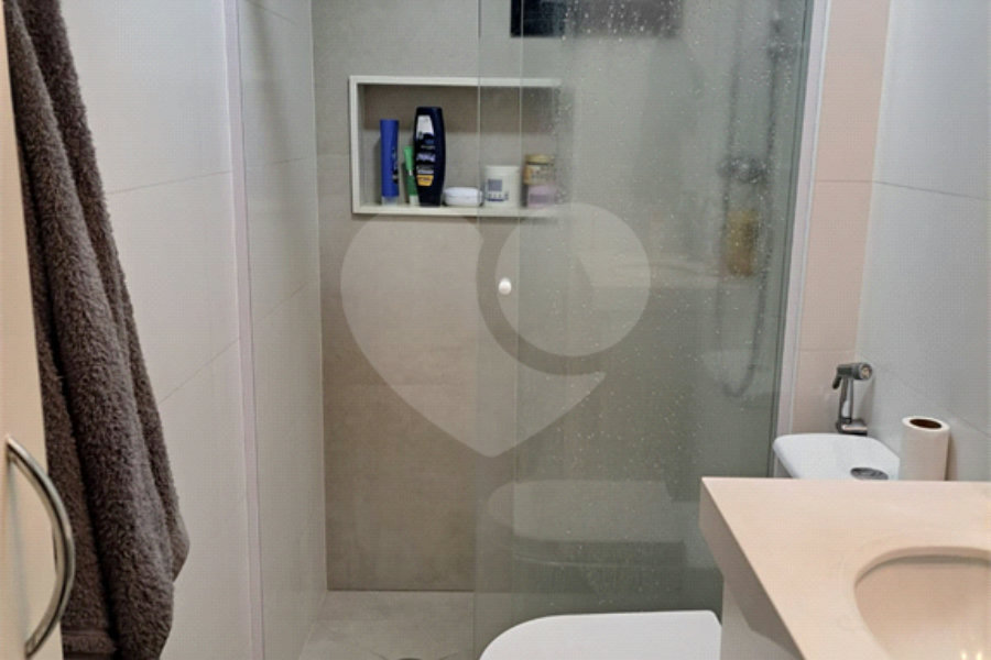 Casa à venda com 4 quartos, sendo 3 suítes, no condomínio Parque Itatiaia, Mairiporã - SP
