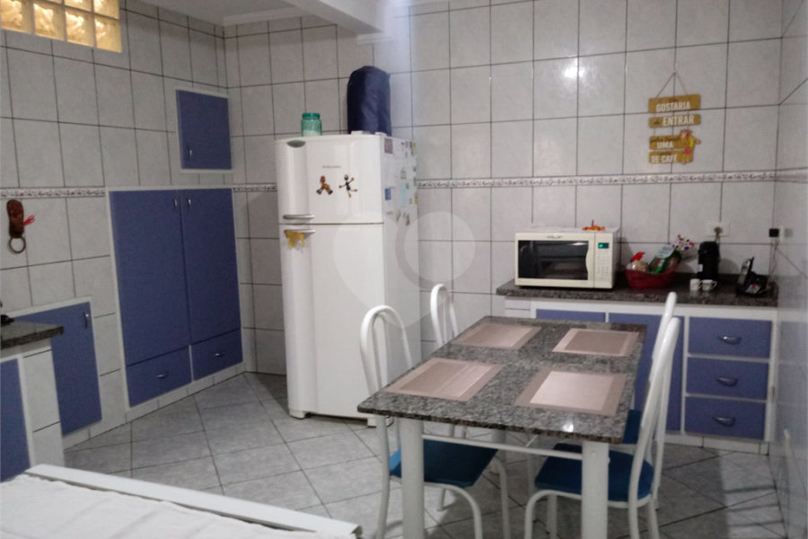 Sobrado à venda com 3 quartos no Brasilândia, São Paulo, SP