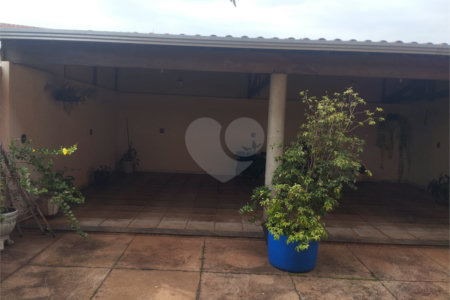 Sobrado à venda com 3 quartos, sendo 1 suíte, em Jardim Nova América, Araraquara, SP