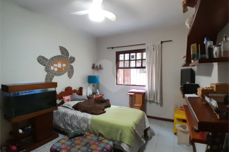 Casa Térrea à venda com 4 quartos, sendo 1 suíte, em Parque Continental, São Paulo, SP