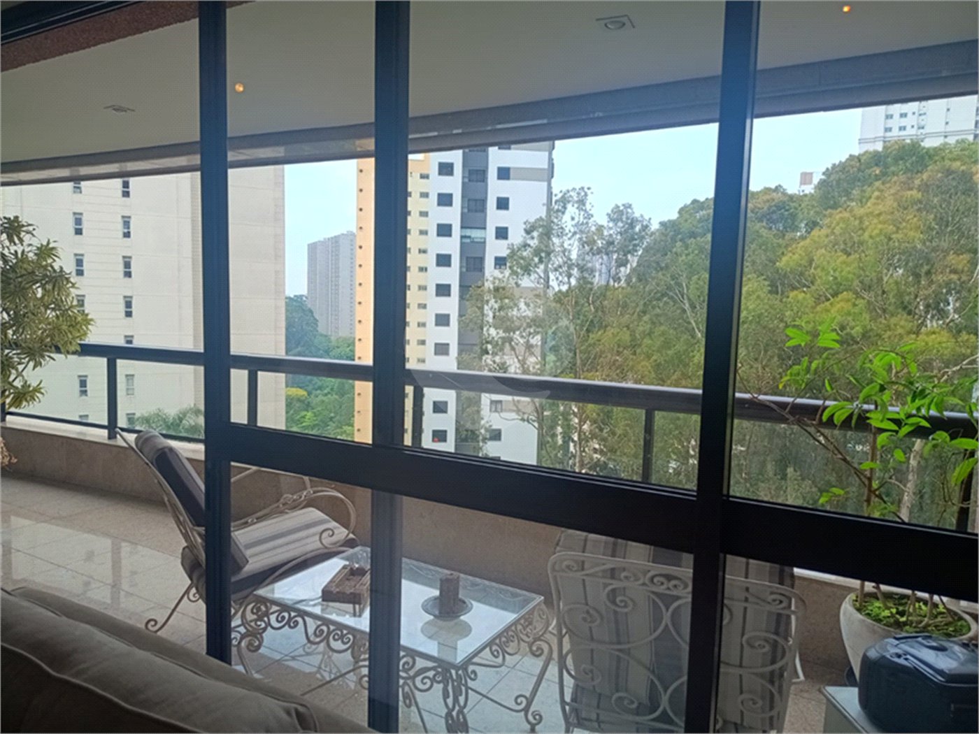 Apartamento à venda com 3 suítes em Vila Suzana, São Paulo, SP