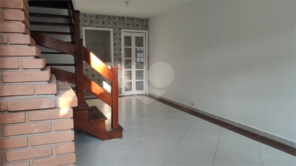 Casa à venda com 2 suítes no condomínio Village Palmas, São Paulo - SP