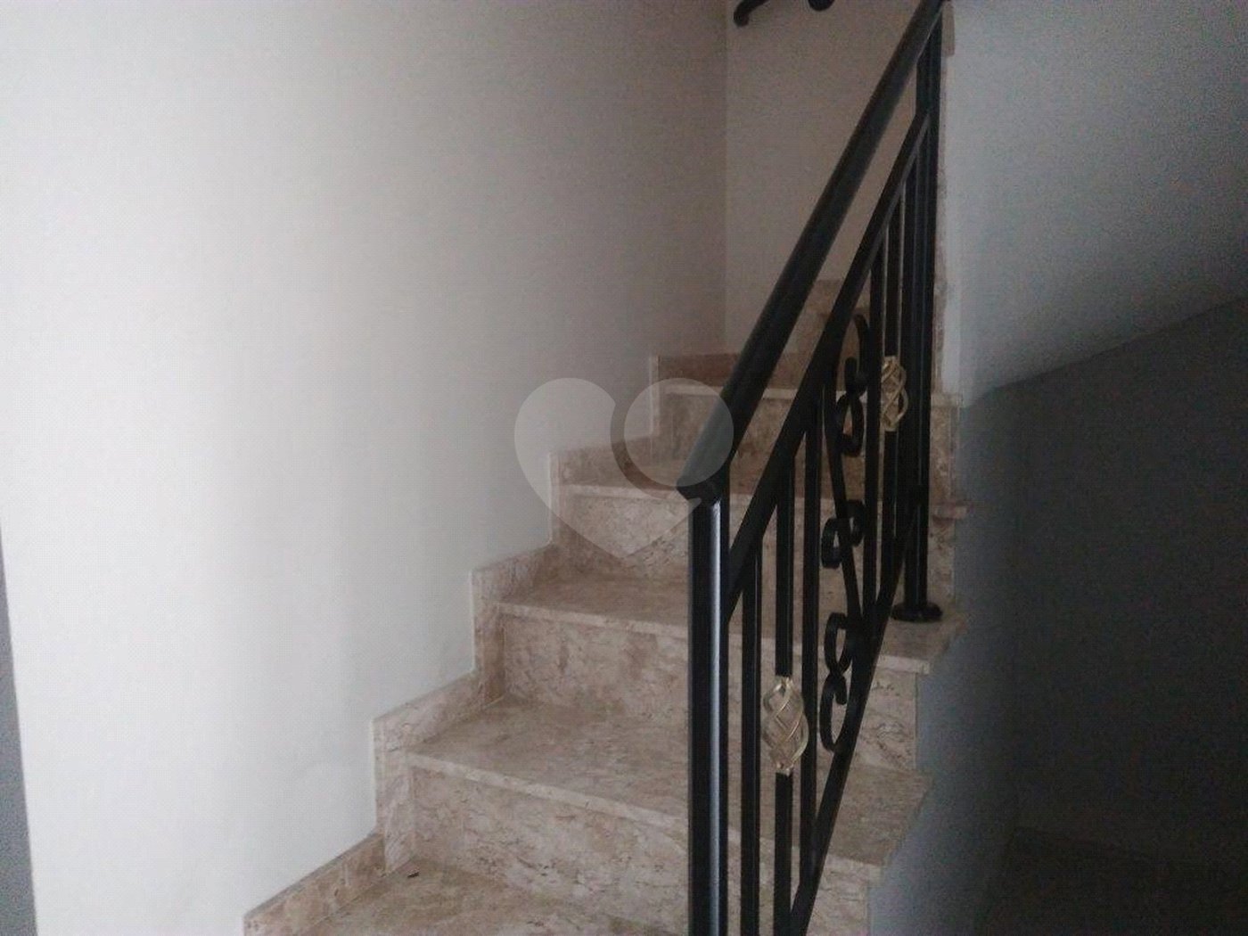 Casa à venda com 3 quartos, sendo 1 suíte, no condomínio Professora Romilde Nogueira de Sá, São Paulo - SP