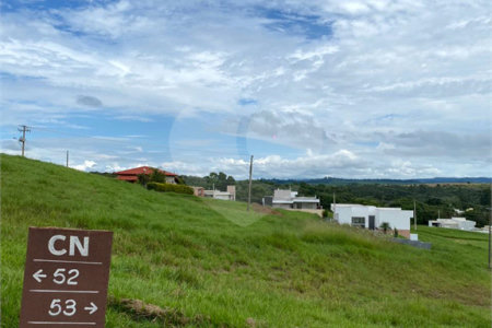 Terreno à venda no condomínio Ninho Verde II, Pardinho - SP