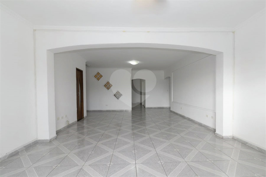 Sobrado à venda com 3 quartos, sendo 1 suíte, em Tremembé, São Paulo, SP