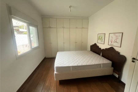 Casa à venda com 4 quartos, sendo 2 suítes,  em Vila Inah, São Paulo, SP