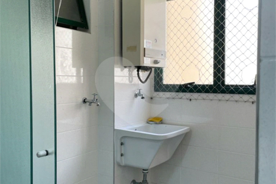 Apartamento à venda com 3 quartos, sendo 1 suíte, em Morumbi, São Paulo, SP