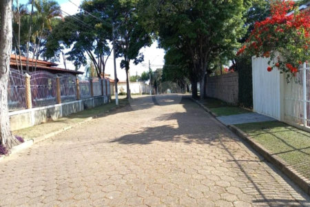 Casa à venda com 3 quartos, sendo 1 suíte,  em Bosque, Vinhedo, SP