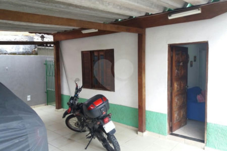 Casa à venda com 4 quartos, sendo 1 suíte,  em Jardim Helga, São Paulo, SP