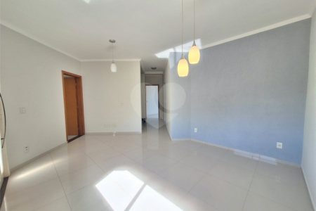 Casa à venda com 4 suítes no condomínio Terras de São Francisco, Vinhedo - SP