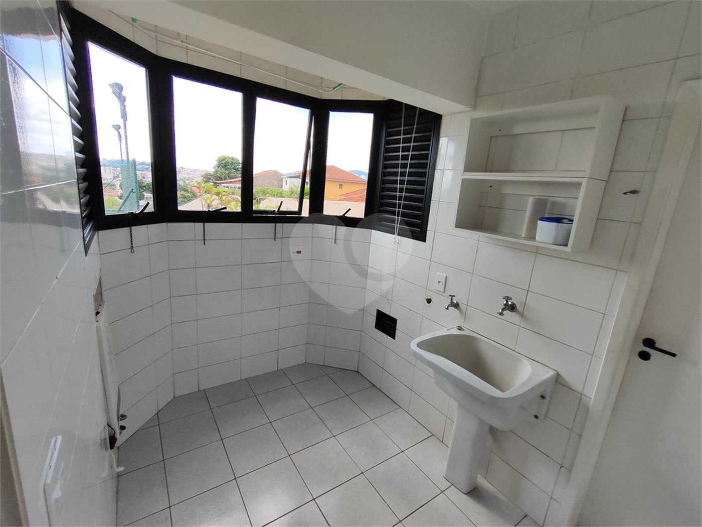 Apartamento à venda com 3 quartos, sendo 1 suíte,  em Vila Ester (zona Norte), São Paulo, SP