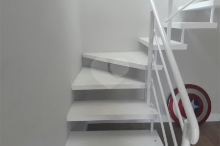 Sobrado à venda com 2 quartos, sendo 1 suíte,  em Vila Amorim, Suzano, SP