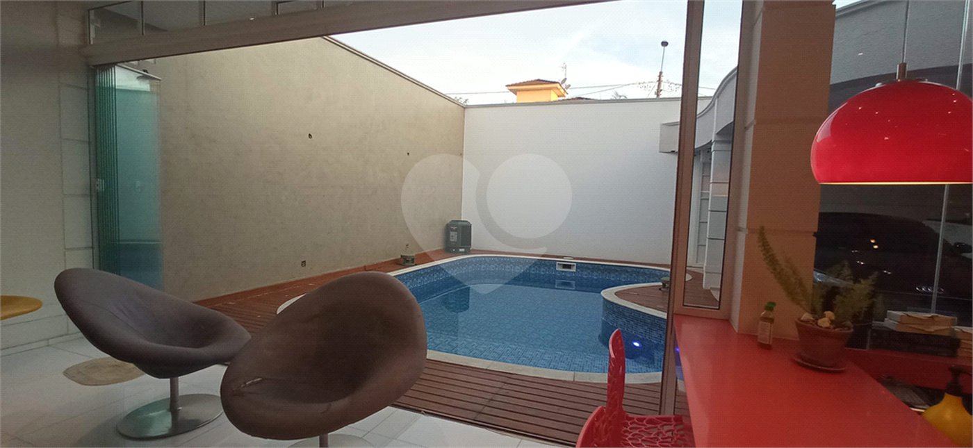 Casa à venda com 3 quartos no condomínio Granja Deolinda, Sorocaba - SP