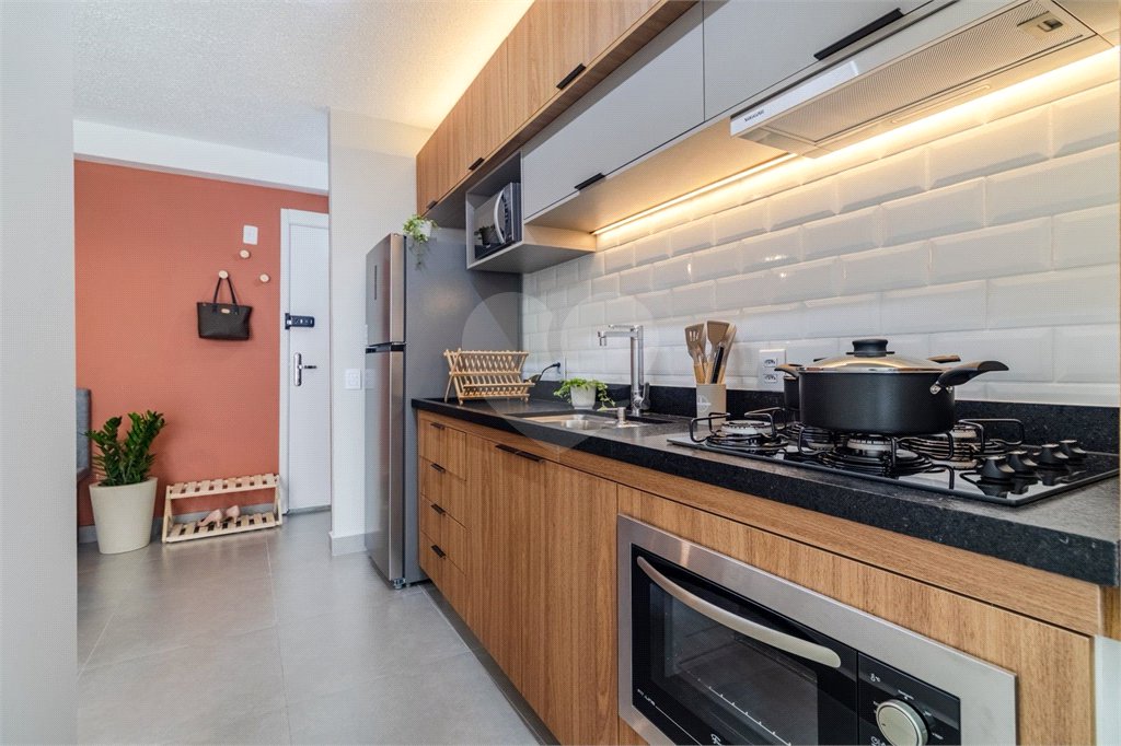 Apartamento à venda com 2 quartos, sendo 1 suíte,  em Liberdade, São Paulo, SP