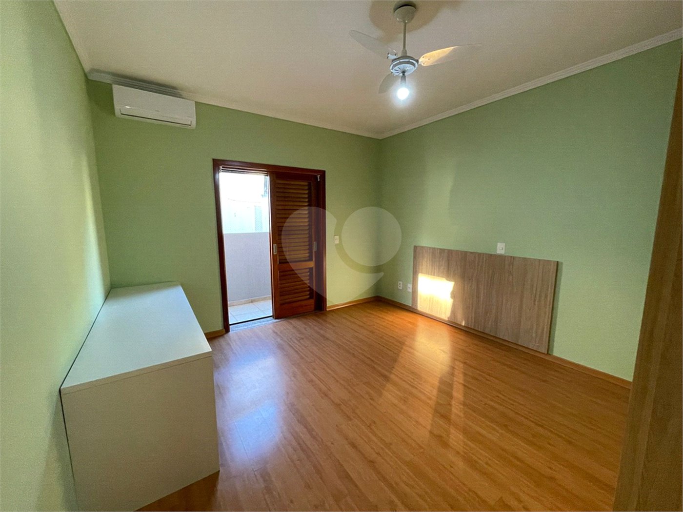 Casa para alugar com 3 suítes no condomínio Bosque de Grevilea, Vinhedo - SP
