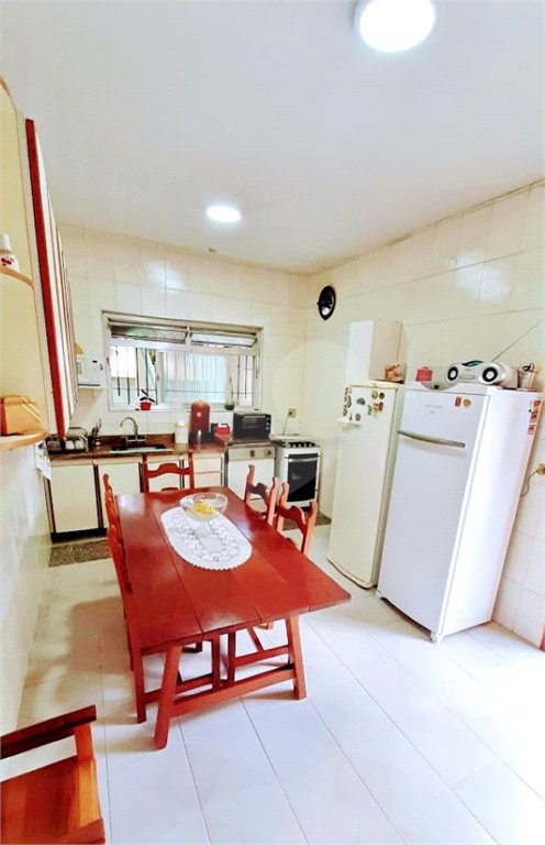 Sobrado à venda com 3 quartos em Água Fria, São Paulo, SP