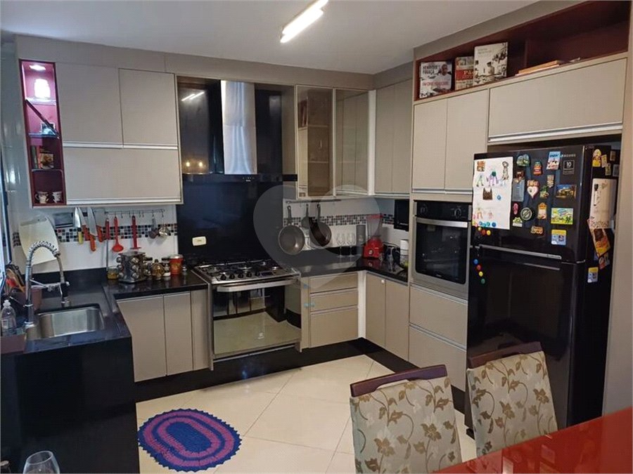 Casa à venda com 3 quartos, sendo 1 suíte, no condomínio Residencial Shekinah, São Paulo - SP