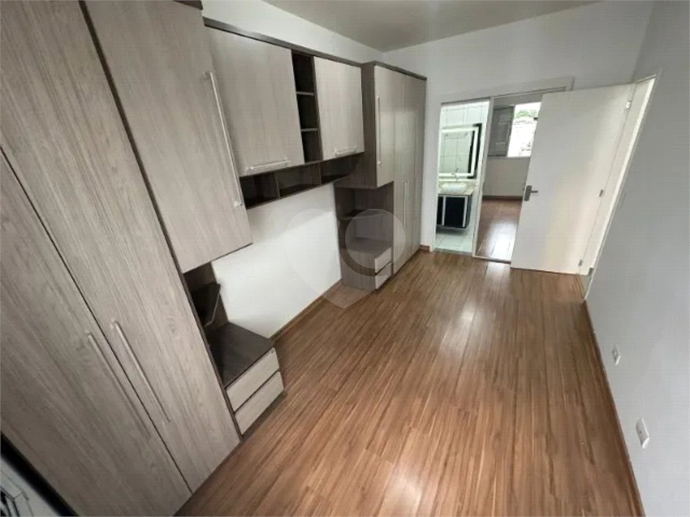 Apartamento à venda com 2 quartos, sendo 1 suíte, em Jardim Califórnia, Jacareí, SP