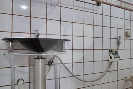 Sobrado à venda com 2 quartos em Vila Nivi, São Paulo, SP