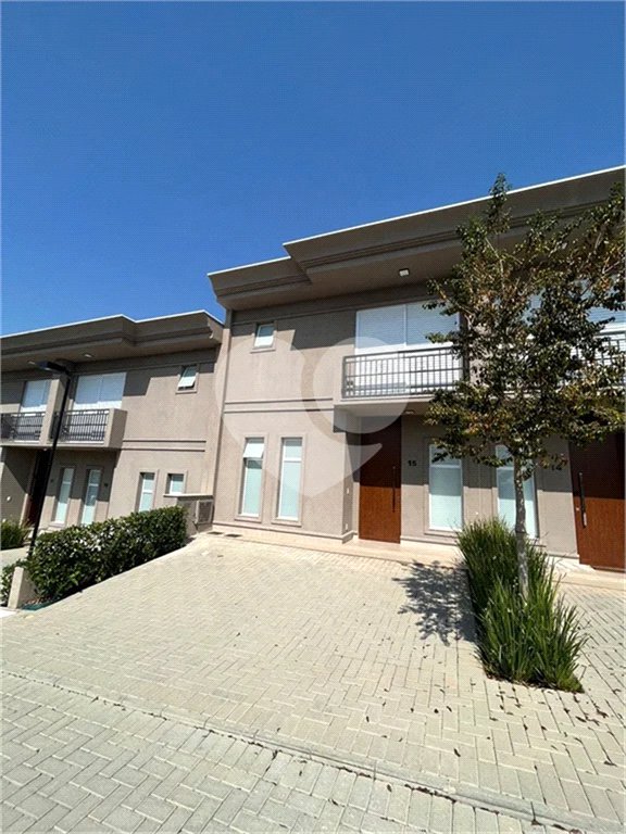 Casa à venda ou para alugar com 3 suítes no condomínio Quinta das Parreiras, Valinhos - SP