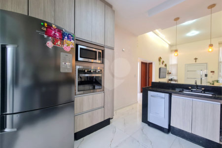 Casa à venda com 3 quartos, sendo 1 suíte, no condomínio Horto Florestal Iii, Sorocaba - SP