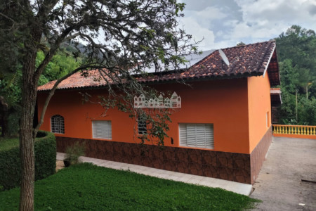 Chácara à venda com 3 quartos, sendo 1 suíte, em San Fernando Valley, Atibaia, SP