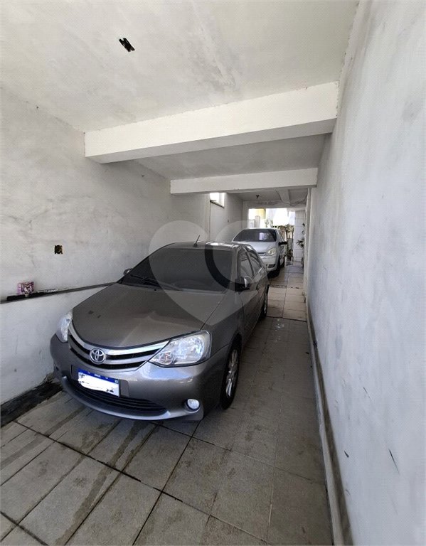 Casa à venda com 6 quartos, sendo 1 suíte,  em Vila Vitória, Mogi das Cruzes, SP