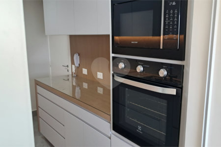 Apartamento para alugar com 3 quartos, sendo 2 suítes, em Jardim Marajoara, São Paulo, SP