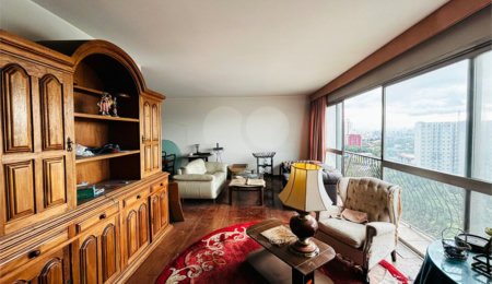 Apartamento à venda com 3 quartos, sendo 1 suíte,  em Morumbi, São Paulo, SP