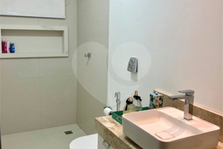 Casa à venda com 3 quartos, sendo 1 suíte, no condomínio Residencial Macaúba, Rondonópolis - MT