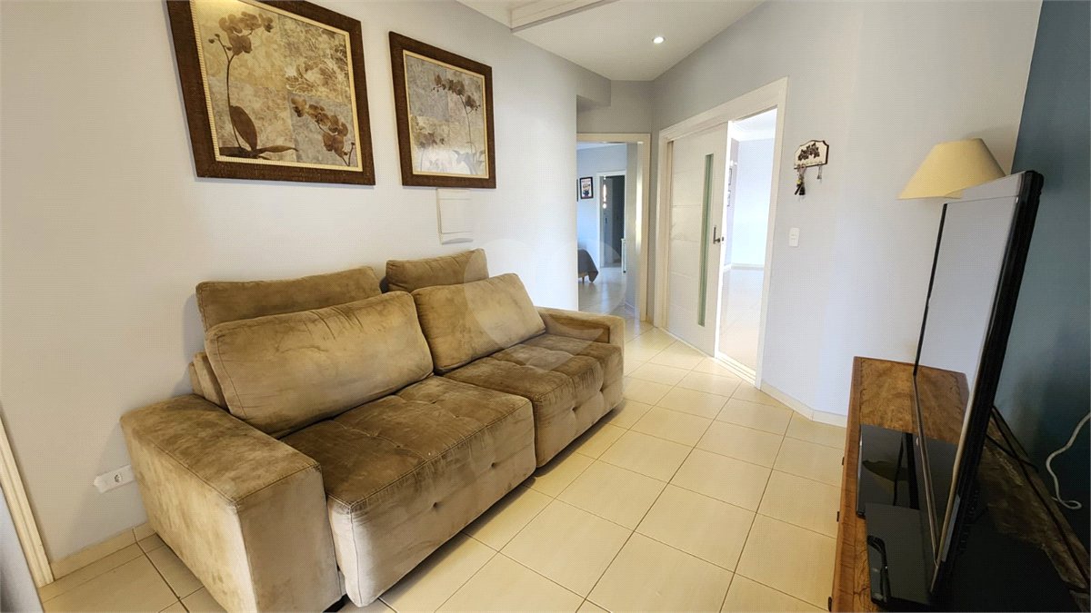 Casa à venda ou para alugar com 5 suítes no condomínio Residencial Jardim Primavera, Louveira - SP