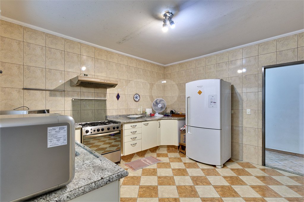 Casa à venda com 5 quartos, sendo 4 suítes, em Alto da Boa Vista, São Paulo, SP