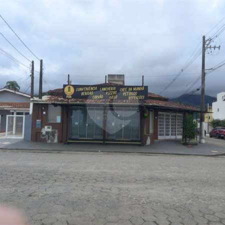 Sobrado à venda com 2 quartos, sendo 1 suíte, em Estância Balneária Hawai, Caraguatatuba, SP