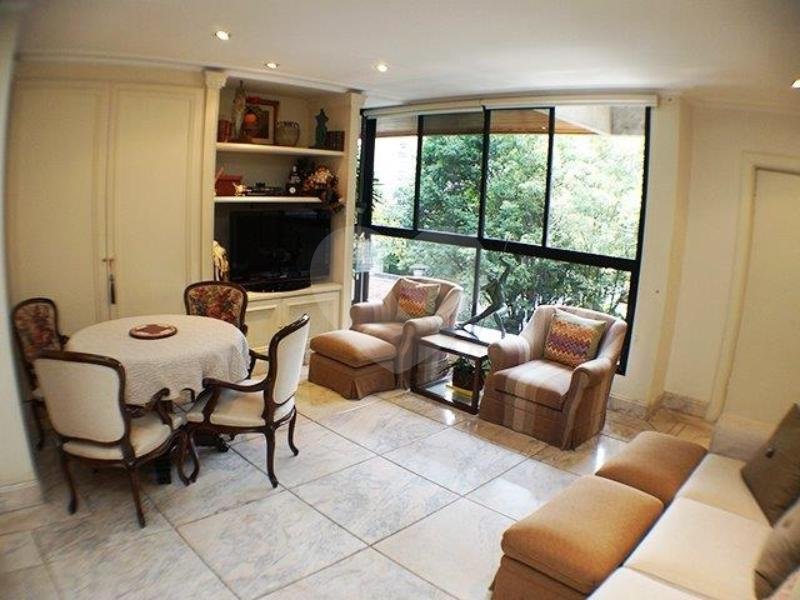 Apartamento à venda ou para alugar com 4 suítes em Moema, São Paulo, SP