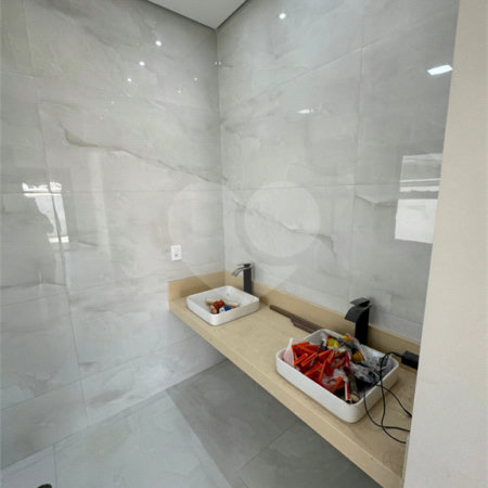 Casa à venda com 3 quartos, sendo 1 suíte, no condomínio Reserva Central Parque, Salto - SP