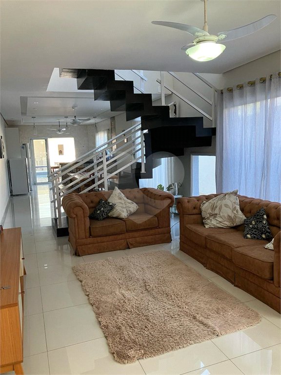 Casa à venda com 4 quartos, sendo 2 suítes,  no condomínio Morada da Praia, Bertioga - SP