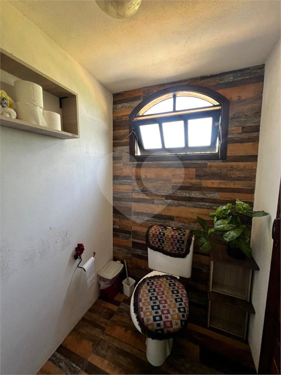 Casa à venda com 3 quartos, sendo 1 suíte, no Centro, Guararema, SP