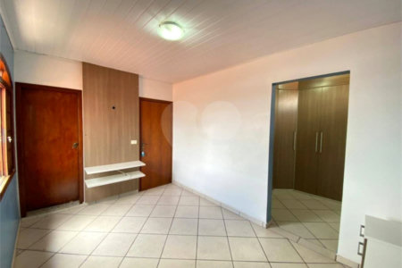 Casa à venda com 4 quartos, sendo 2 suítes, em Parque Santana, Mogi das Cruzes, SP