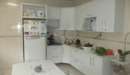 Sobrado à venda com 3 quartos, sendo 1 suíte,  em Campo Belo, São Paulo, SP