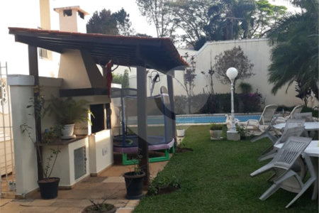 Casa à venda ou para alugar com 5 suítes em Jardim Leonor, São Paulo, SP