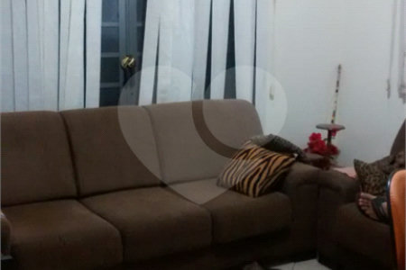 Casa à venda com 2 quartos em Parque Residencial Vale do Sol, Araraquara, SP