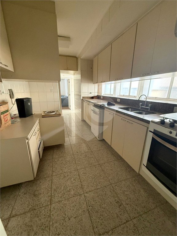 Apartamento à venda com 3 quartos, sendo 1 suíte, em Santa Cecília, São Paulo, SP