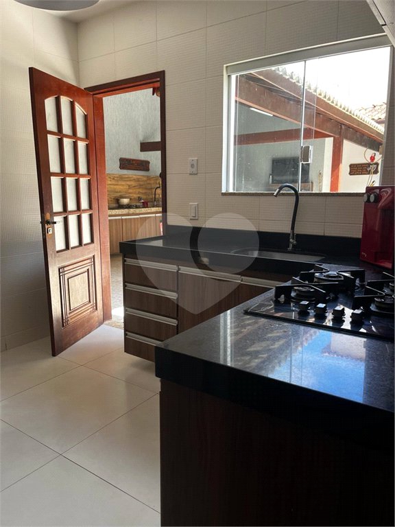 Casa à venda com 4 quartos, sendo 2 suítes, em Peró, Cabo Frio, RJ